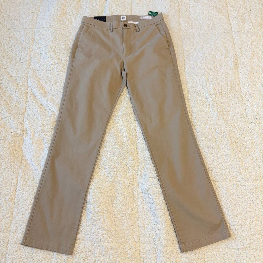 GAP Essential Khaki Straight – 31x32 (Brand New with Tags)